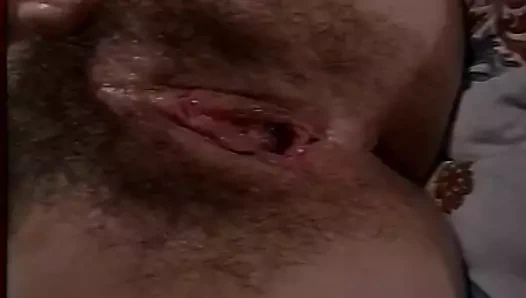 Amatör bir Fransız bebek ateşli sikişten sonra döl içiyor