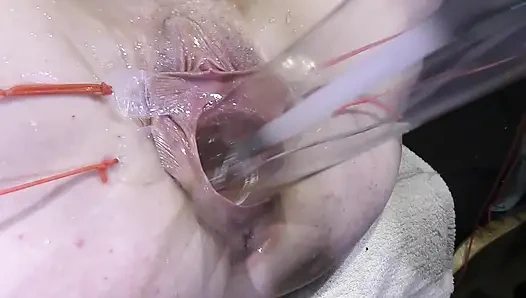 Uzak Yayılmış Vajina Yakın Çekimde Lambayla 1000watt