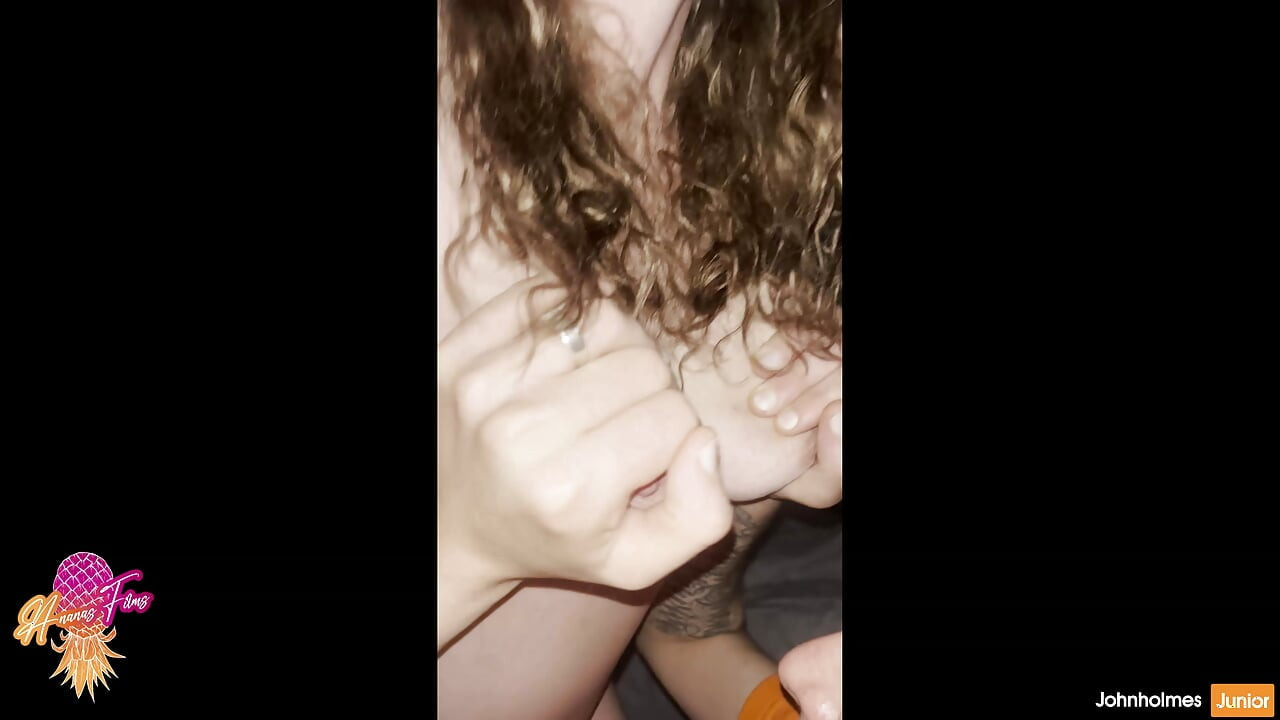 Michaela McKenzie otel eş değiştirme partisinde Johnholmesjunior'un büyük sert yarağına biniyor yakın çekim sıkı amcık
