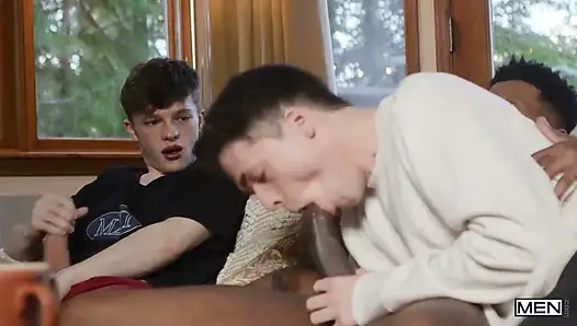 Twinkpop - Troye Dean, Jake Preston, Braxton Cruz kış aylarında üçlü seks yapıyor