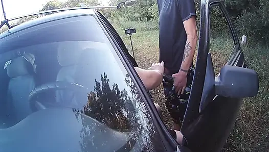 Arkadaşımı parka getirdim ve ona sikimi emmesi için verdim