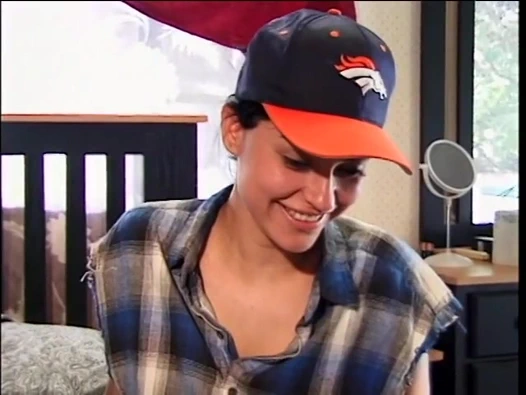 Ateşli erkek fatma komşusu tarafından sikiliyor.