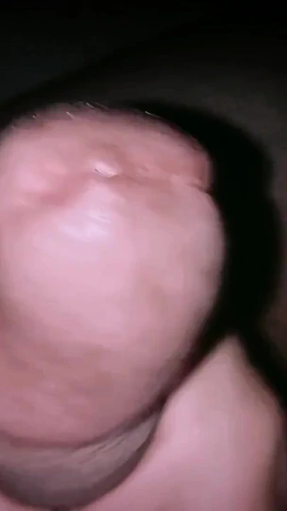 Evli kadın yakın çekimde yarağı okşuyor | Klip 1