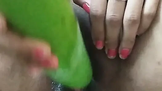 Mona mastürbasyon yaptı