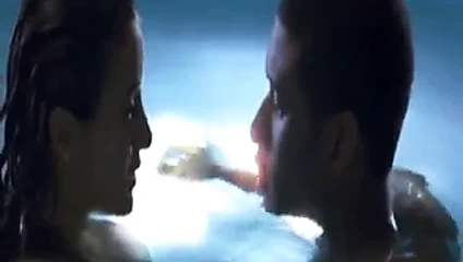 Emmanuelle chriqui - karışımda