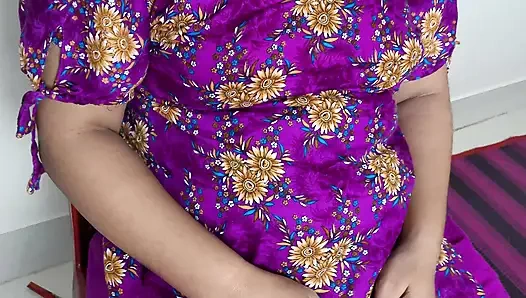 Bangladeşli yenge kocası evde yokken kayınbiraderi tarafından sert sikişiyor. Nadiyabd