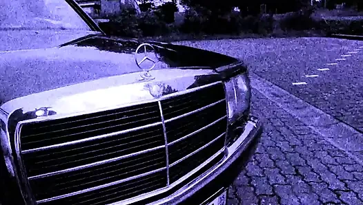 Seksi Susi'nin üvey annesinin götü büyük bir yarak için