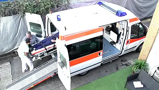 Ambulansta olgun aşk