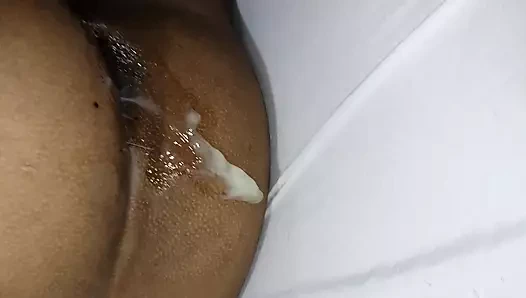 Azgın kız onu sikmemi istediğinde iki kez boşaldım! Amatör boşalma