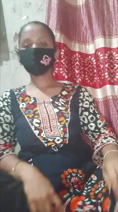 Ateşli yenge mastürbasyon yapıyor görüntülü görüşme saç kocası