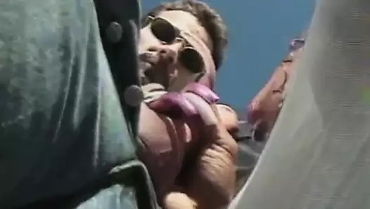 Vanessa süper uzun tırnaklar