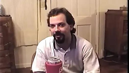 Sarışın orta yaşlı seksi kadın yarak emiyor ve dölleniyor