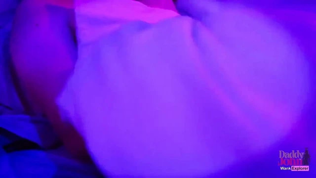 Baba yatmadan önce sikişmek istiyor! Kadınlar için porno!