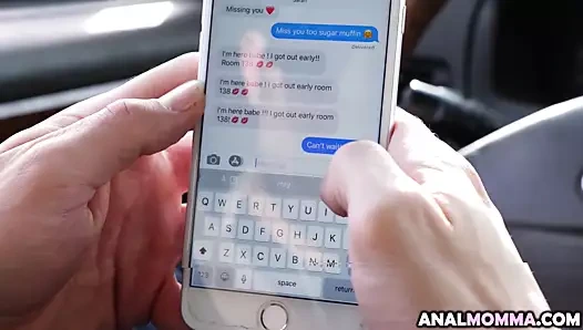 Sıcak ev hanımı içinde file çoraplar yakalandı hile gets anal becerdin