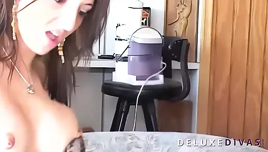 Deluxedivas - canlı sohbet - Tiffany Holiday