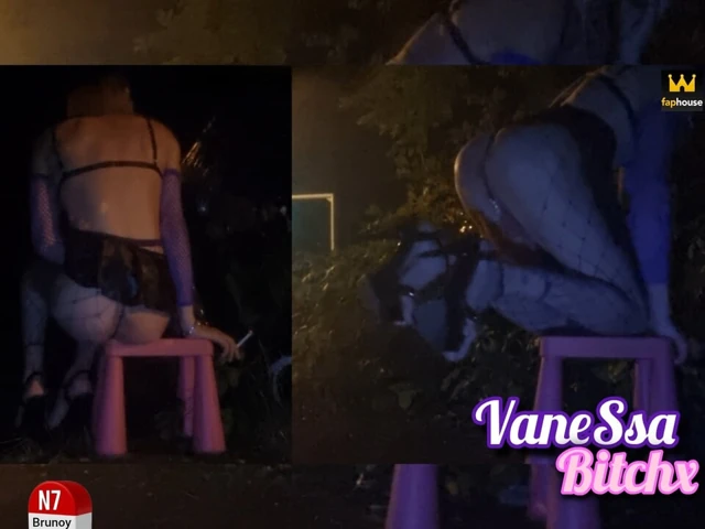 Mini etekli ras du cul bir fahişe, Brunoy'de nationale 7'nin kenarında. 2h00 Vanessabitchx Parischiennetrvprod