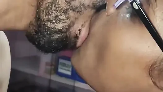 Üvey kız evde üvey babasını baştan çıkarıyor