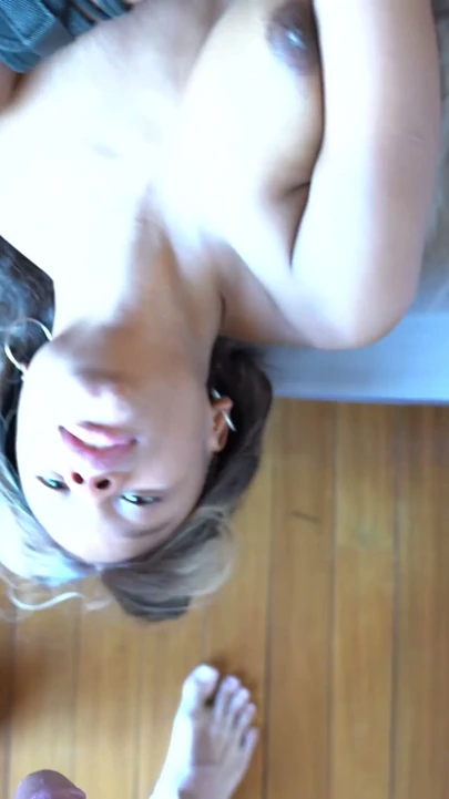 POV: Elleri bağlı deepthroat - Onun oyuncak orospusuyum | Klip 3
