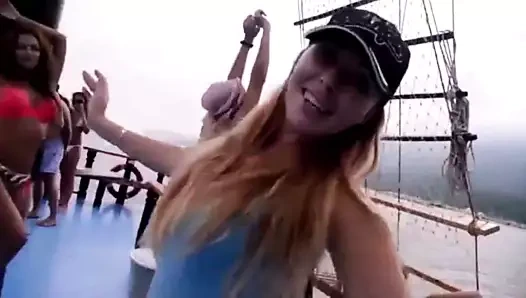 Rus modelleri göster