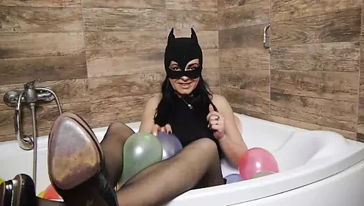 Orta yaşlı seksi kadıncalla'nın maceraları ep 40 balon fetişim