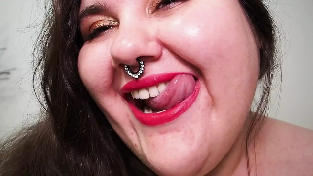 Dudak senfonisi: şehvetli ilham sanatı