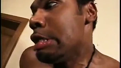 Küçük beyaz civcivler büyük siyah canavar yarak 07 - sahne 5