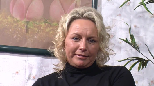 Katja, seni ve ateşli amını arıyorum