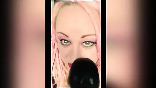 Kız arkadaşına bir grup zengin adamın porno fahişesi olduğun için 5 milyon teklif edildi