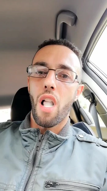 Публичное глотание спермы 25-летней