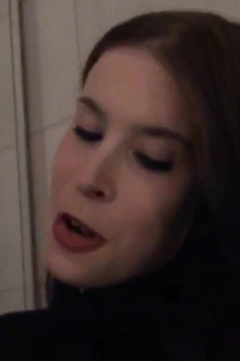 Tanrıça Gloria'nın banyoda göt fetişi seansı