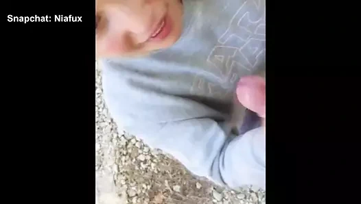 Mexican olgun alır üzerinde iki Amerikan musluklar