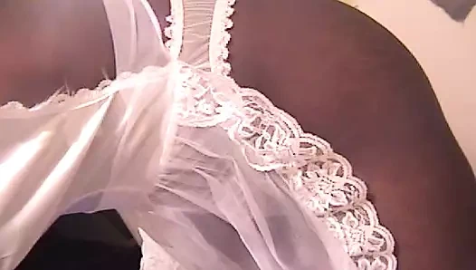 Zenci hemşire mükemmel yüzüne sıcak döl alıyor