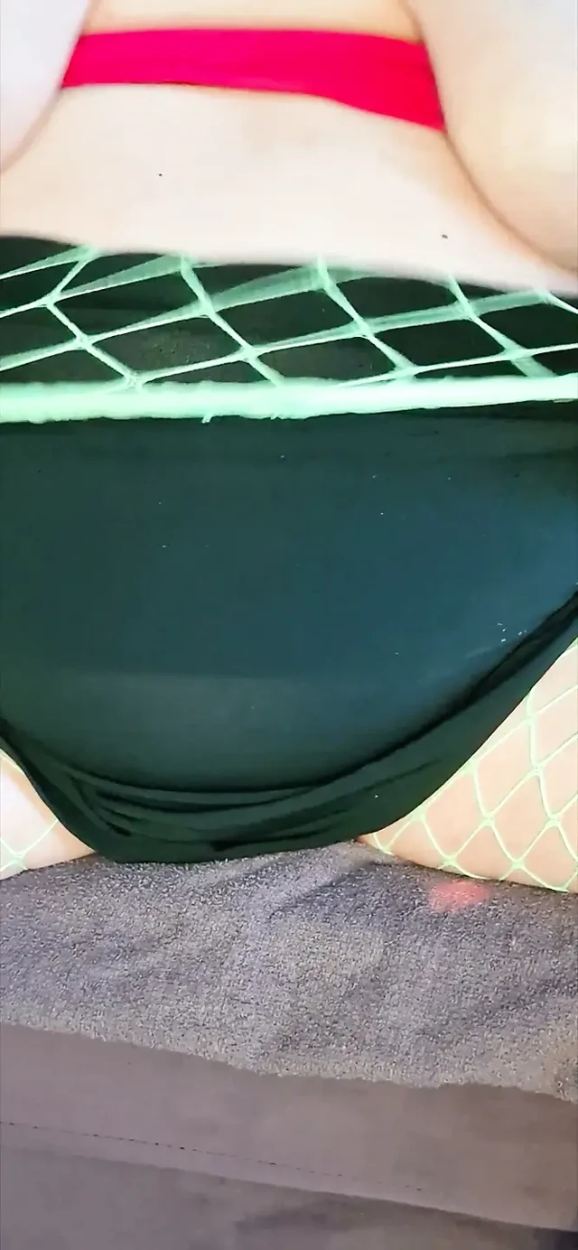 Journey to the Centre of Mommy's Skirt