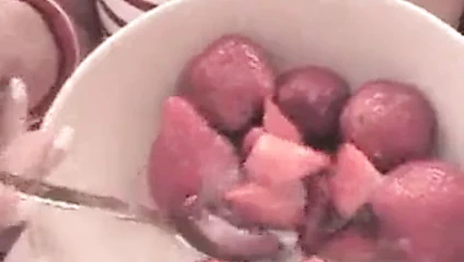 Çilek ve kremsi boşalmak