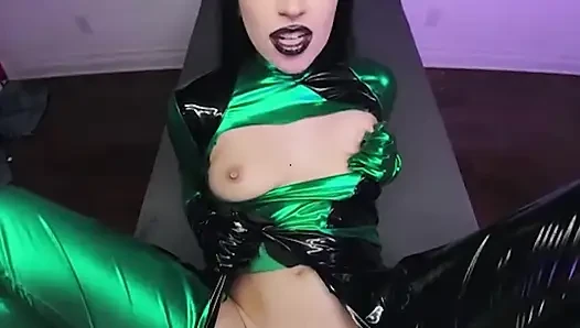 Vrcosplayx eğer ilk önce süpervillain olmak istiyorsan shego olarak Alex Coal'dan edepsiz şeyler öğrenmen gerekiyor bölüm 3