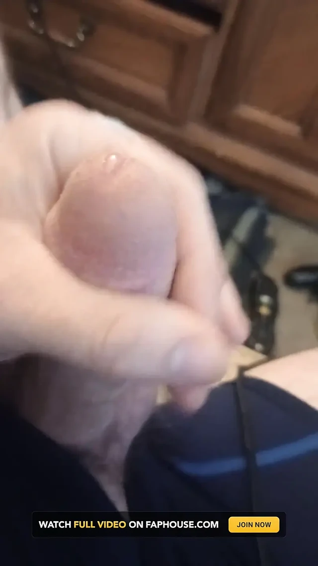 Solo Stroke Till Cum
