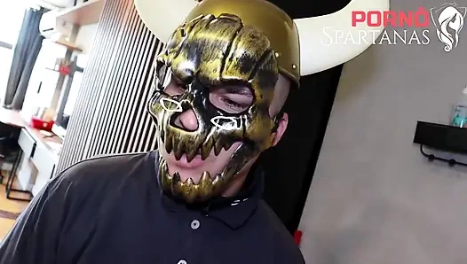 Orospu Karısı Cuckold'un Önüne Geldi