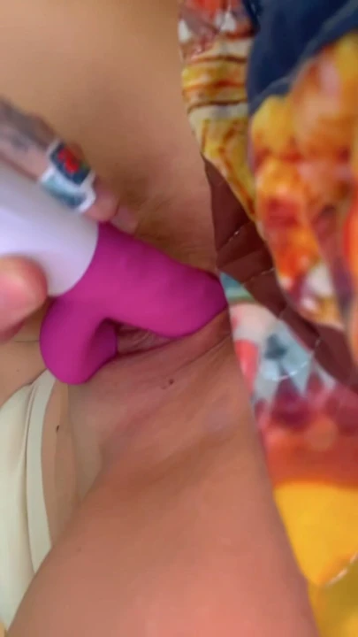 Ekstra sinsi olmaya çalışıyorum ve amcığıma çok arzu edilen bir aşk 🤫 veriyor