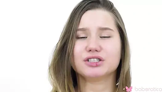 yalnız tombul kız amalia davis mastürbasyon yapıyor içinde 4k