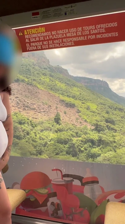 Kolombiya, Santander'de Teleferikte Sakso ve Sikiş, Çok Azgın Hamile Bir Kadınla | Klip 1