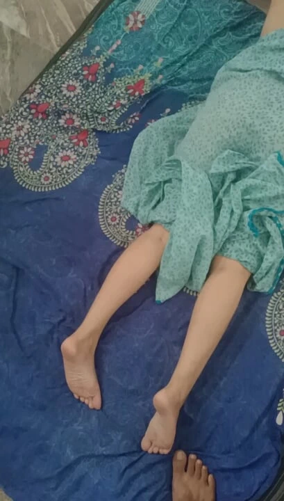 Evli kadın kocasını erkek arkadaşıyla aldatıyor