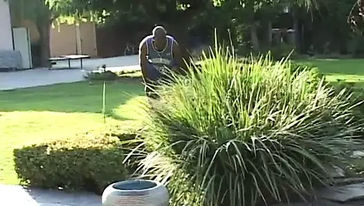 bikini siyah sürtük alır onu amını dövülerek açık havada