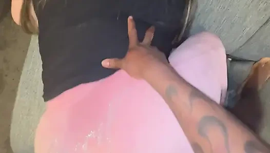 Genç otel müdürü gerçekten işini kaybetmek istemedi ve onun sıkı amını sikiyorum