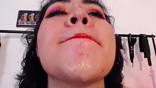 Edepsiz oral seks + kıllı amcık dokunuşu