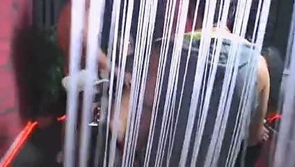 Yaşlı çiftler ateşli bir eş değiştirme partisine giriyor