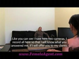 Femaleagent büyük silahlar döküm