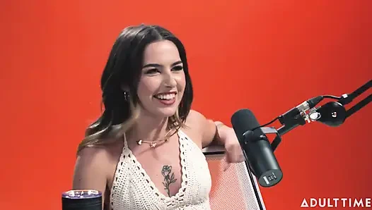 Titreme Kraliçesi Chanel Camryn | Adult Time Podcast