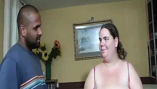 Şişman Fransız Kadın Büyük Siyah Bir Penis Tarafından Sevişiyor