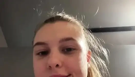 Spor salonunda sert anal sikişiyor