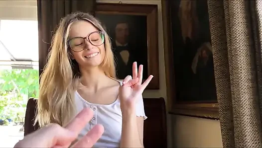 Üvey kız kardeşle gizli oyun oynuyor - molly little - aile terapisi